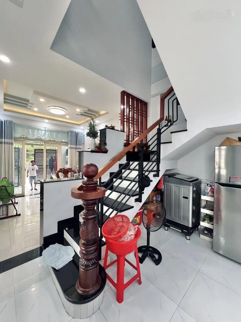 Tân Bình - chưa tới 100 triệu/m2 chuẩn nhà phố 4mx19m - 3 tầng 76m2 KLG - đường nhựa 12m