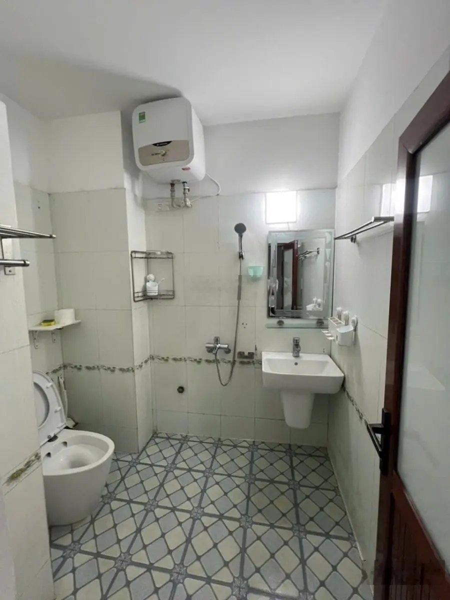 Nhà siêu đẹp đội cấn- 5 tầng- gần phố- mặt tiền hơn 5m- full nội thất-sổ a4- khách xem là mê
