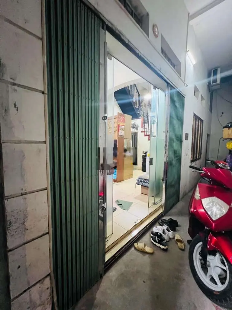 Bán nhà ngõ 51 phố Tuơng Mai. 20M.ra ô tô đỗ tránh giá siêu rẻ
