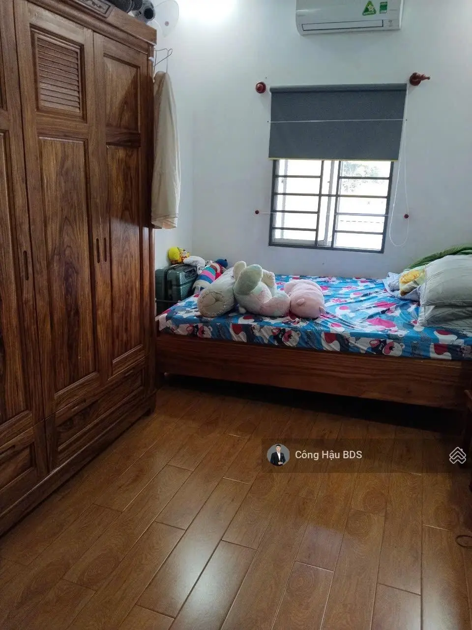 Bán Nhà SHR Trệt Lầu Gần Vincom Dĩ An. DT: 64M2. Gồm 3 PN- 2WC. Đường 8M. Vỉa hè. Cây Xanh.