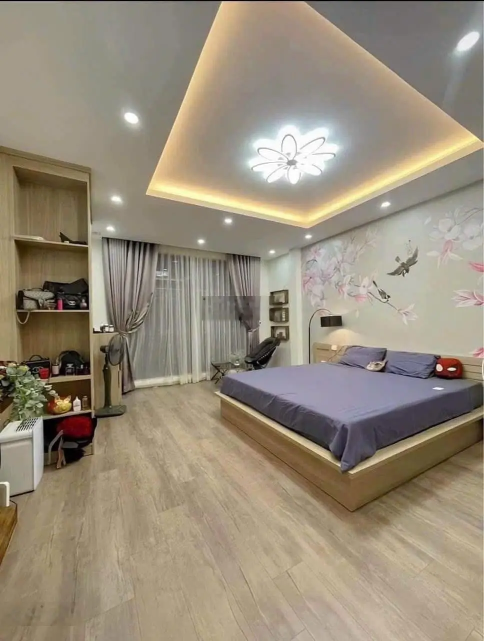 Bán nhà đẹp 44m2 mặt tiền 5m ,giá nhỉnh 2ty co thương lượng. Cách 30m Ôtô tránh. Nhà đẹp ở ngay