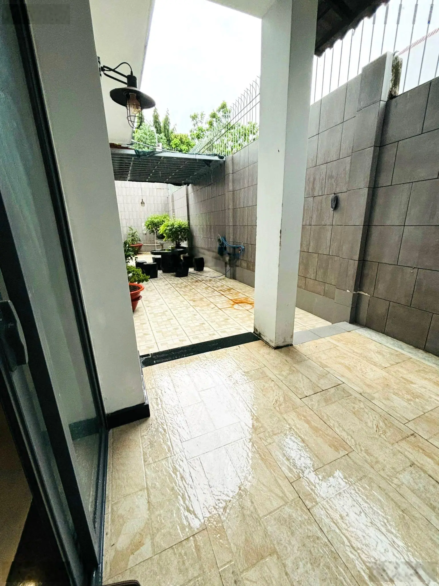 Giảm mạnh 7 tỷ! Bán gấp biệt thự góc 2 mặt tiền rẻ nhất KDC Gia Hoà, 10x20m, giá chỉ 100tr/m2