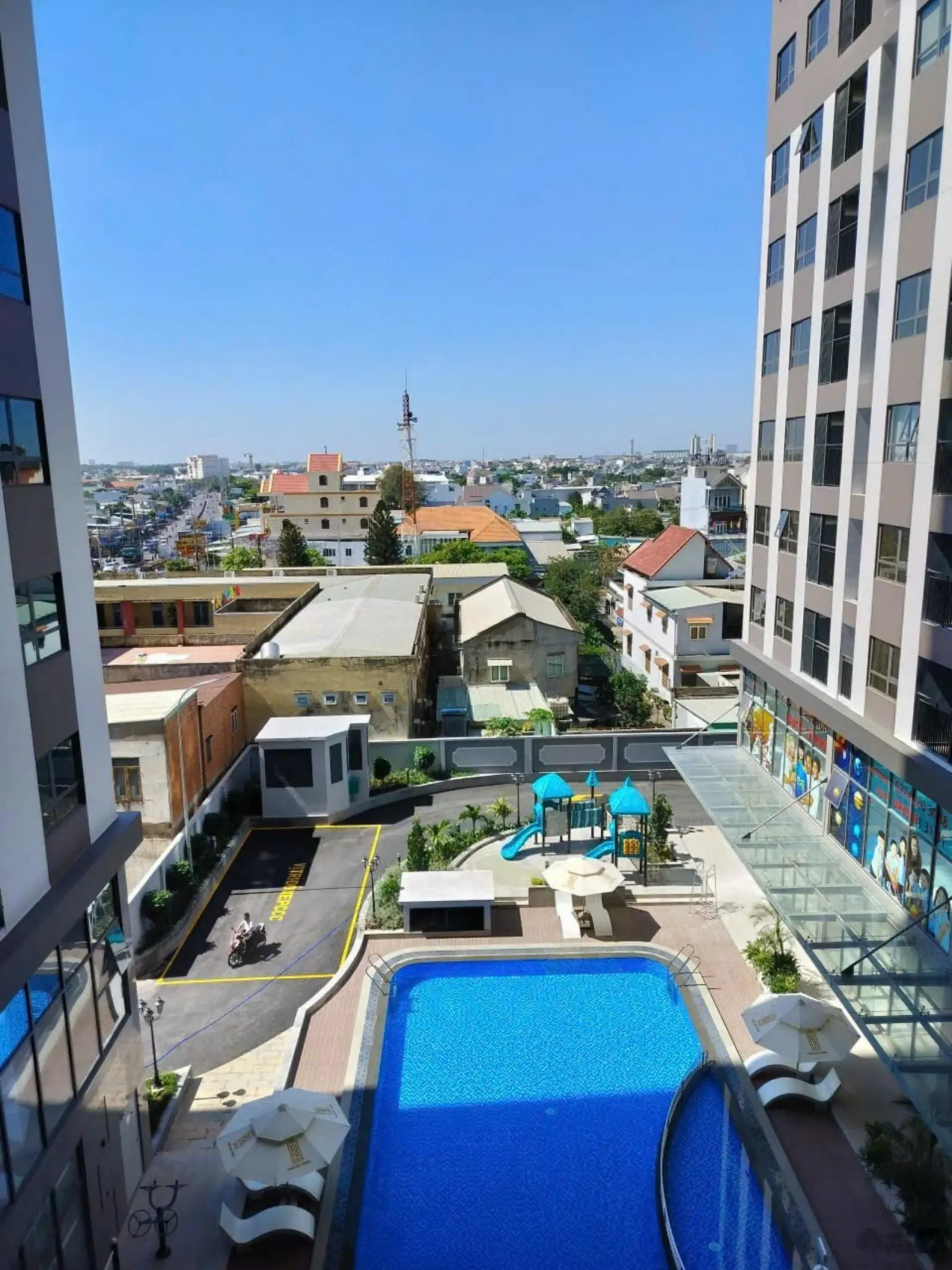 Cần bán căn Phúc Đạt Tower giá 2,5 tỉ (Bao hết 102% thuế phí)