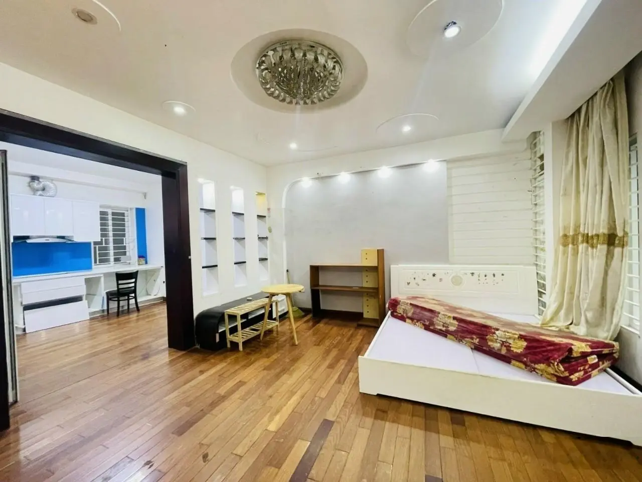 Bán gấp nhà phố Tây Sơn 45m2 4TG MT 7m hơn 12 tỷ ôtô Đỗ cửa lô góc KD văn phòng LHCC