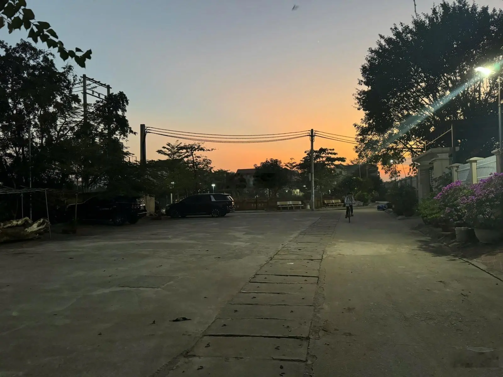 43,8m2 ich Vịnh, Phương Đình ô tô tải tránh nhau