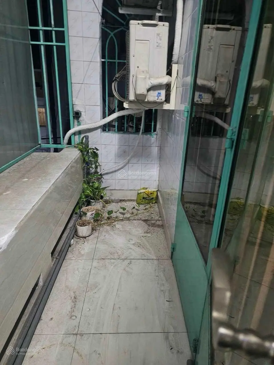 Giá chưa 3 tỷ nhà MT căn góc ở và KD Lạc Long Quân P5 Q11