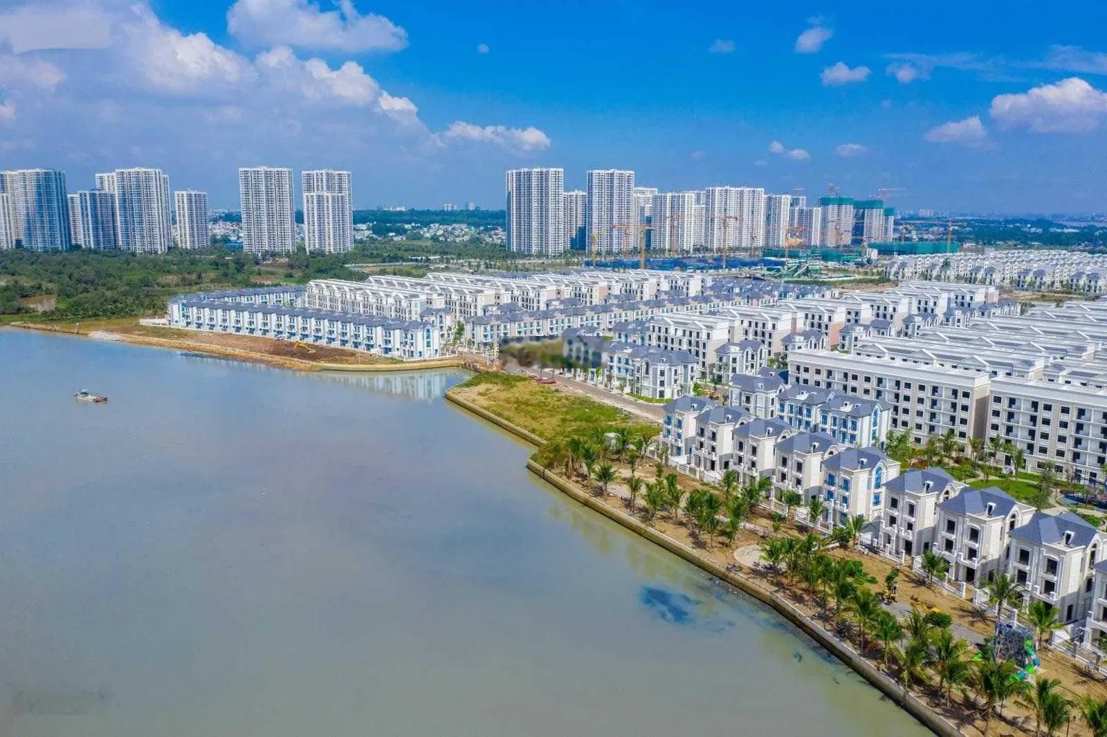 Bán lỗ 3 tỷ so với giá gốc căn diện tích 144m2 tại Vinhomes Grand Park