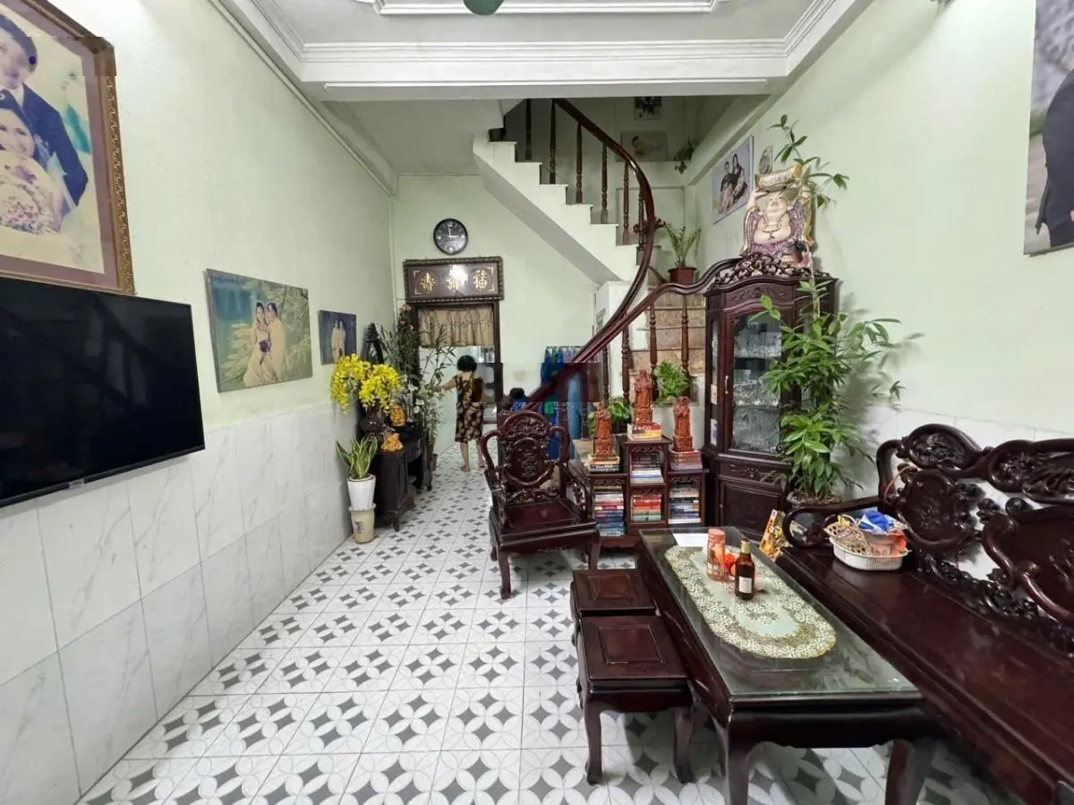 GIÁ BẤT NGỜ!!! Bán nhà Văn Hương - Đống Đa-47m2 -4 tầng -5 tỷ - cách ô tô 2 nhà - ngõ nông