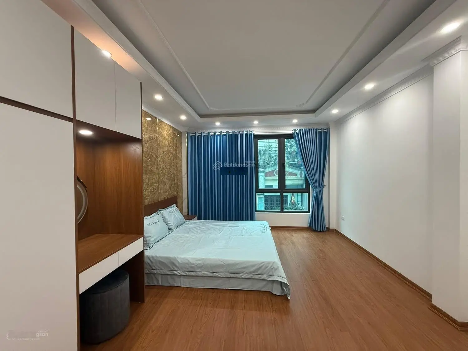 Chính chủ bán nhà ngõ 228 Tam Trinh Hoàng Mai - thang máy full nội thất ở ngay nhỉnh 9tỷ - gần oto
