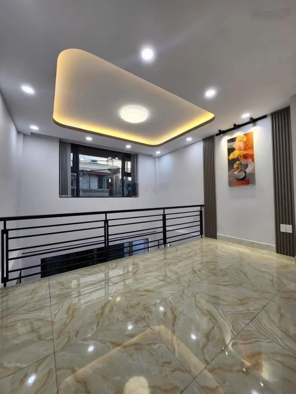 Nhà đẹp - giáp tên lửa - hẻm xe hơi - 4 tầng - khu sầm uất - 4.x tỷ, ,,,,,,,,,,,,,,,,,,