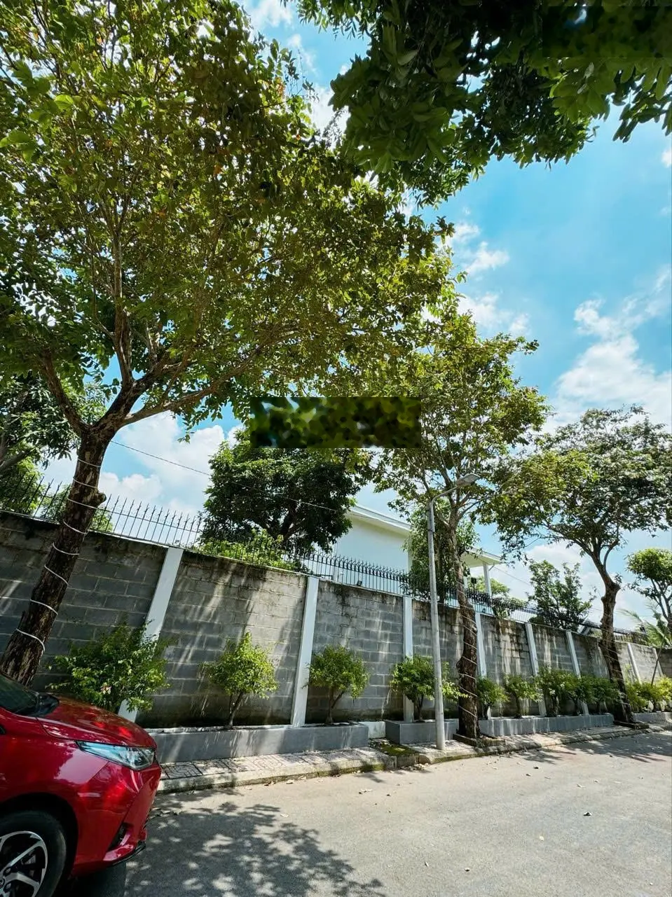 Biệt thư sân vườn nghỉ dưỡng Hóc Môn, hồ bơi, DT 35mx25m, đường 10m, diện tích 875m2, 5PN 6WC