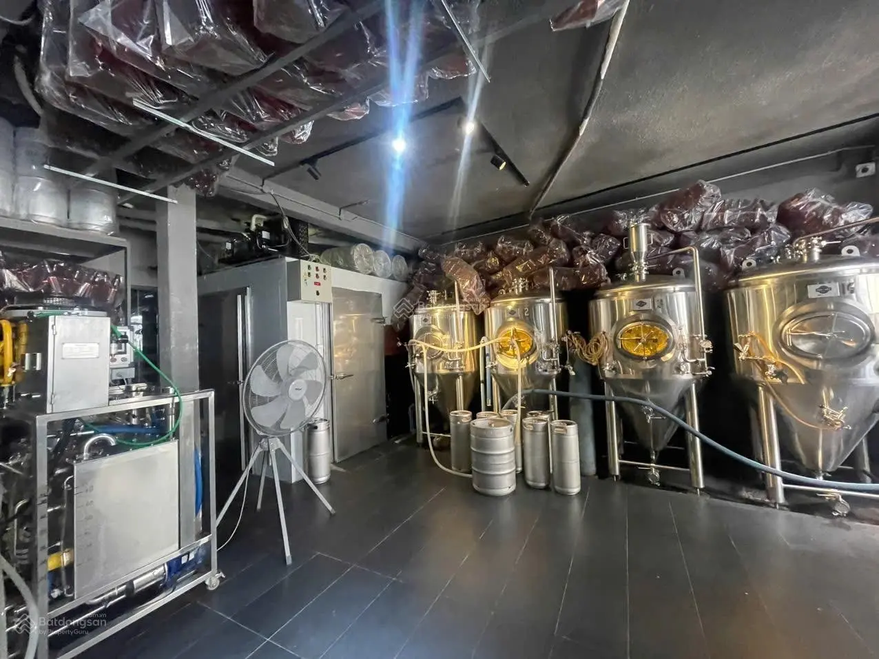 Bán nhà hẻm xe hơi sát MT đường Huỳnh Văn Bánh, P. 11, Q. Phú Nhuận. 115.5m2, 3 tầng. Chỉ 17.8 tỷ