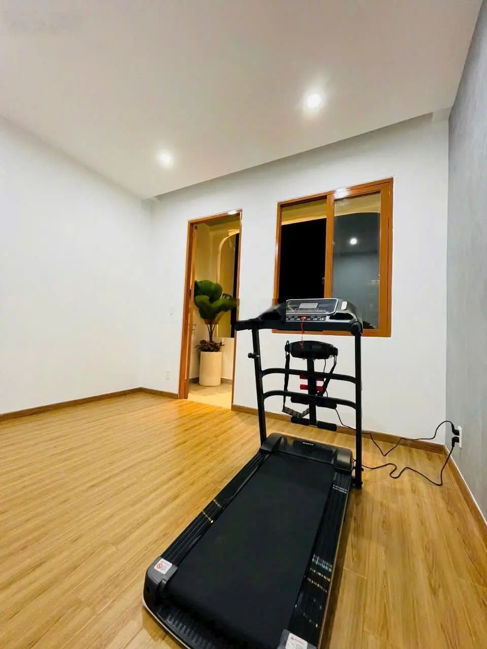 Bán siêu sẩm ngay Đinh Bộ Lĩnh P. 26 nhà 4 tầng mới full nội thất 6.68 tỷ TL mạnh