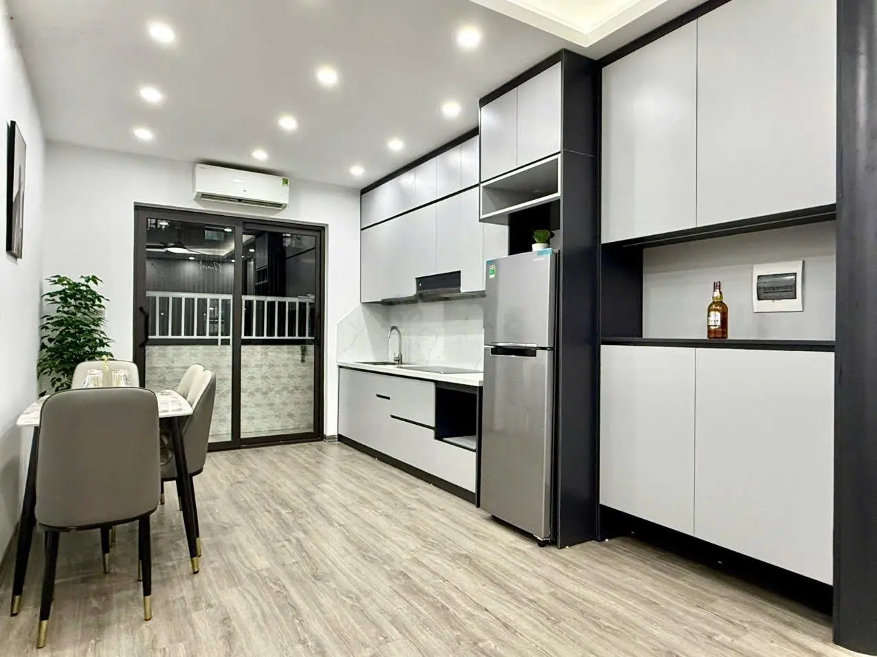 Bán gấp căn 56m2 - 2ngủ&2 vệ sinh HH1 Linh Đàm Hoàng Mai Hà Nội. Lh: 0966 455 *** em Thuỷ