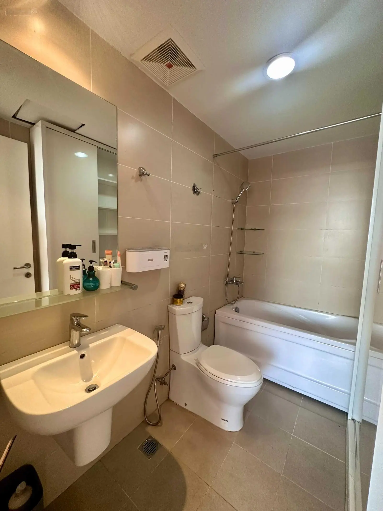 Tin chính xác! Bán căn hộ 3 phòng ngủ Tháp 5 mới nhất Masteri Thảo Điền-Gọi em để báo giá tốt nhất