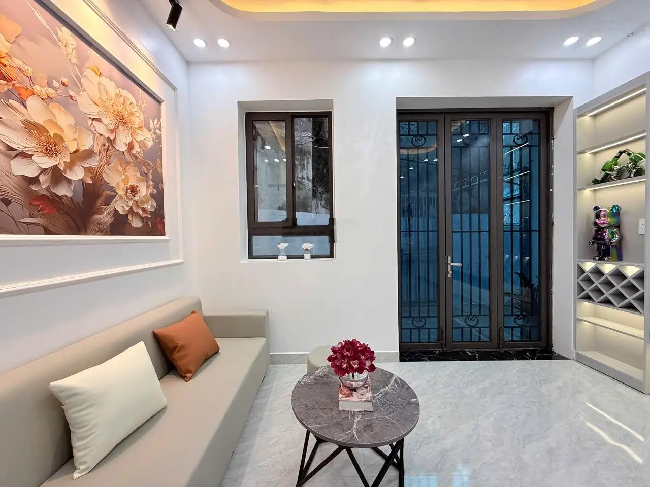 Bán nhà phố Đình Đông siêu đẹp về ở ngay