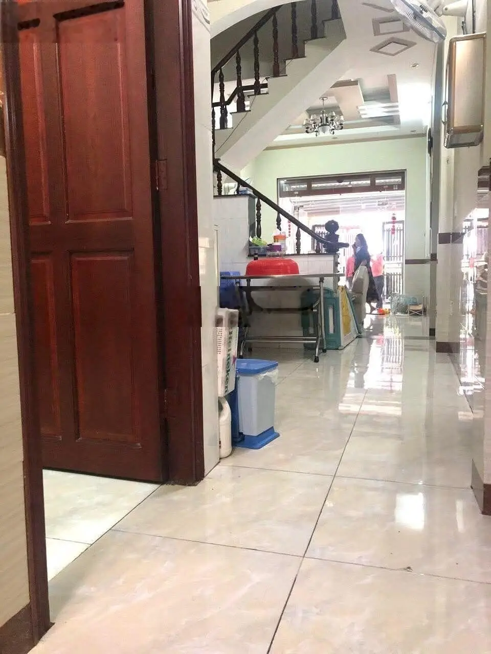 Nhà lầu đường xe hơi gần đường 2 bà trưng giá 4 tỷ tl