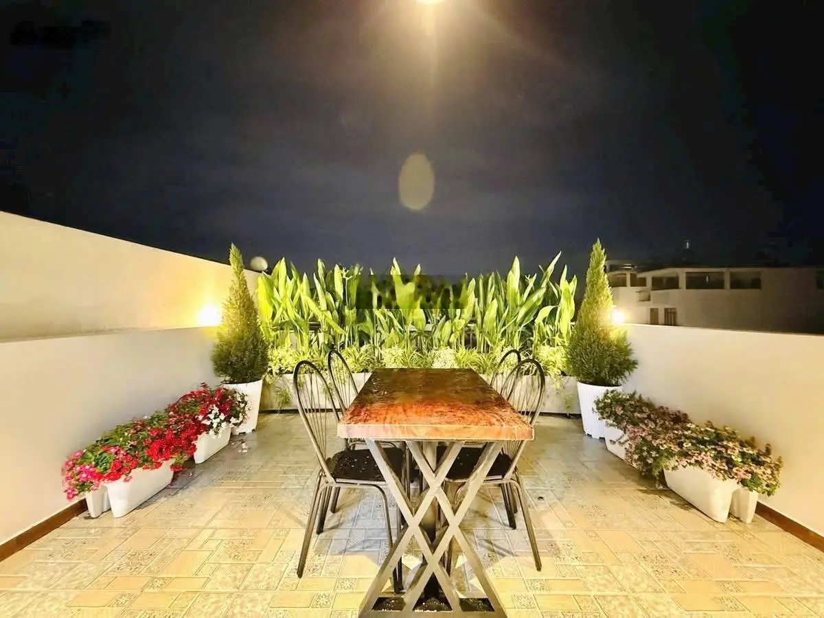 Cần tiền gấp bán nhanh nhà Hoà Hưng,P12,Q10 giá 3TỶ950/72,9m2 cho thuê 28tr/tháng gần Ga Sài Gòn