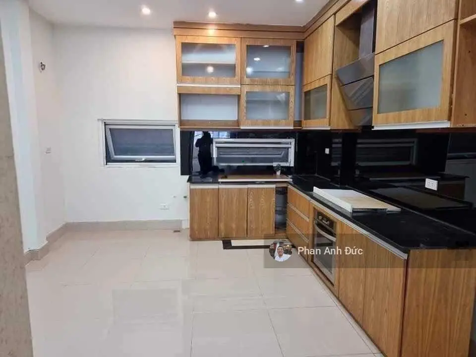 Bán nhà Nguyễn Hoàng - DT 60m2x4T, MT rộng, phân lô, kinh doanh, oto đỗ cửa. LH 0983 921 ***
