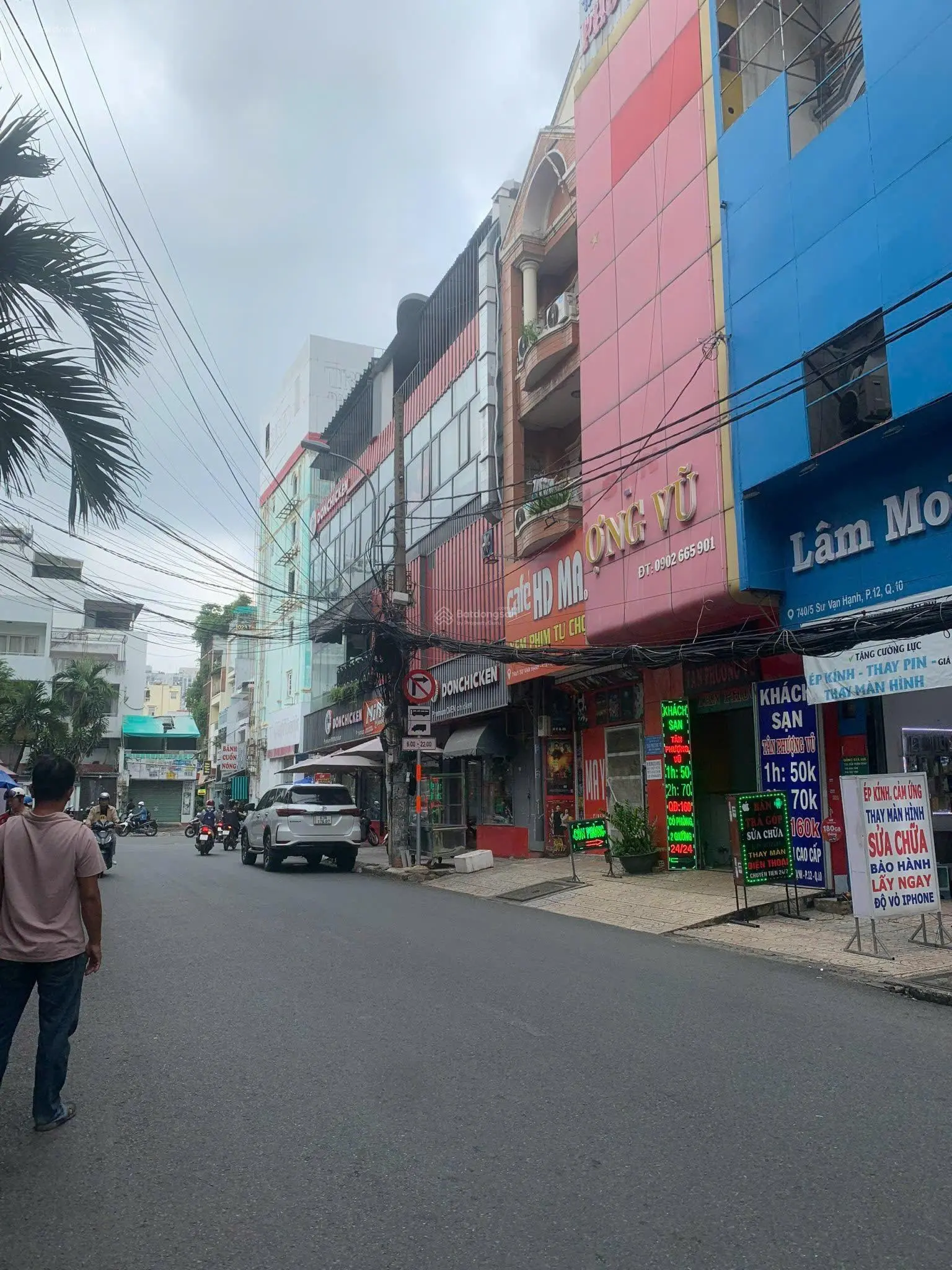 Cần bán Nhà phố MT Lê Văn Sỹ P13, Q.Phú Nhuận. DT: 4.1x24m, Gía bán 31,5 TỶ