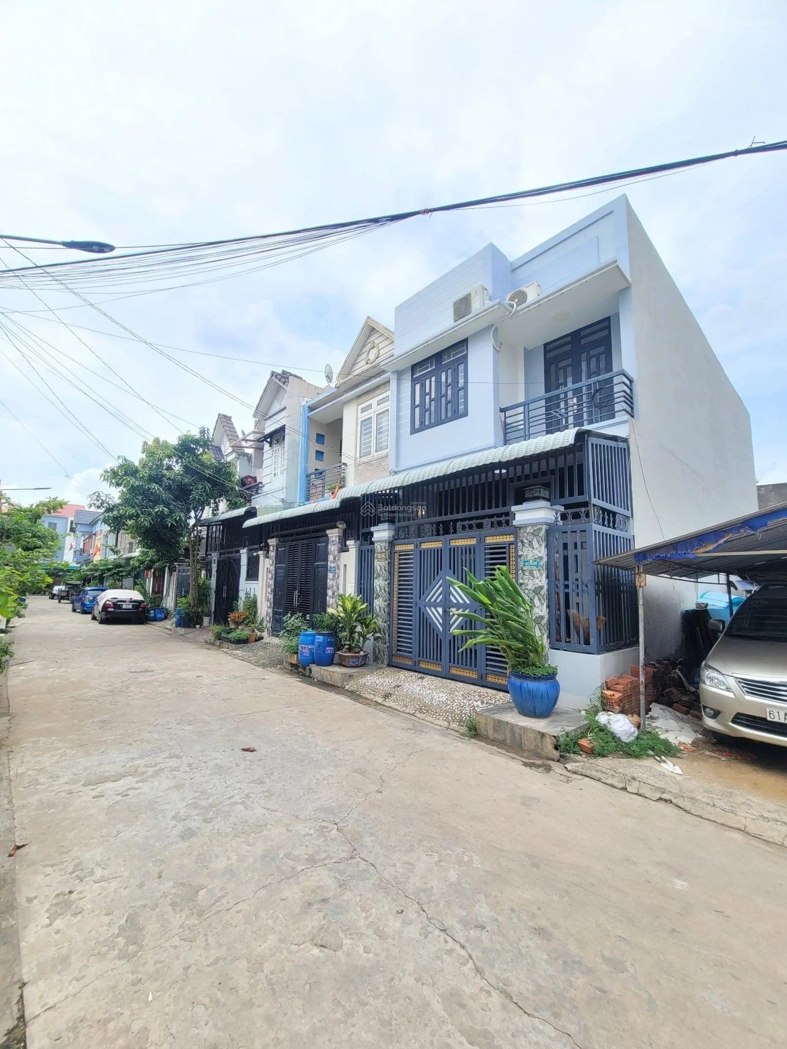 3 tỷ 750 Bán nhà 1 trệt 1 lầu 2 mặt tiền trước sau đường Hai Bà Trưng 100m P.Tân Đông Hiệp TP.Dĩ An