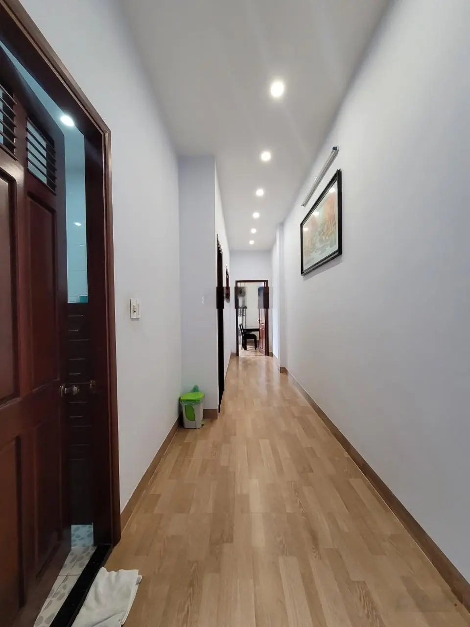 Cần bán gấp căn nhà 3 tầng mặt tiền đường Nguyễn Hữu Dật sát Tiểu La quận Hải Châu
