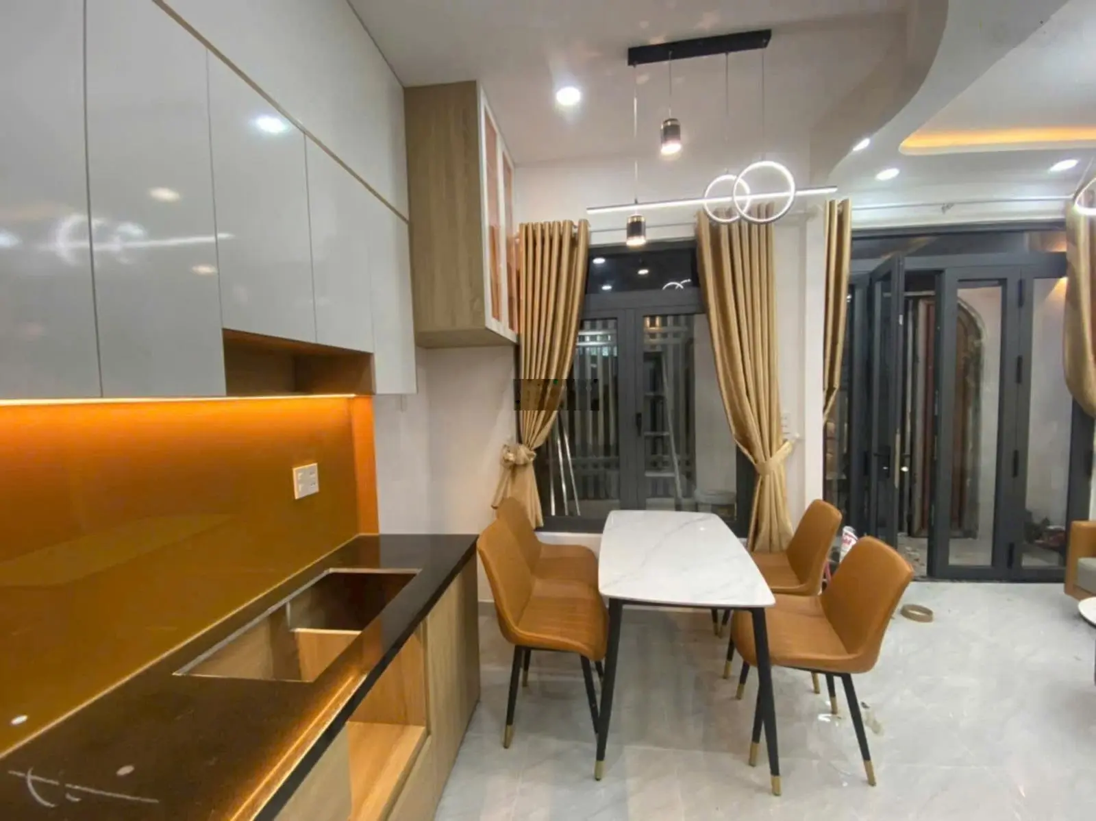 Bán nhà căn góc HXH Phan Văn Trị, P12 Bình Thạnh, DTCN 43m2, 5,5x9m, 3PN, full nội thất chỉ 5,75 tỷ