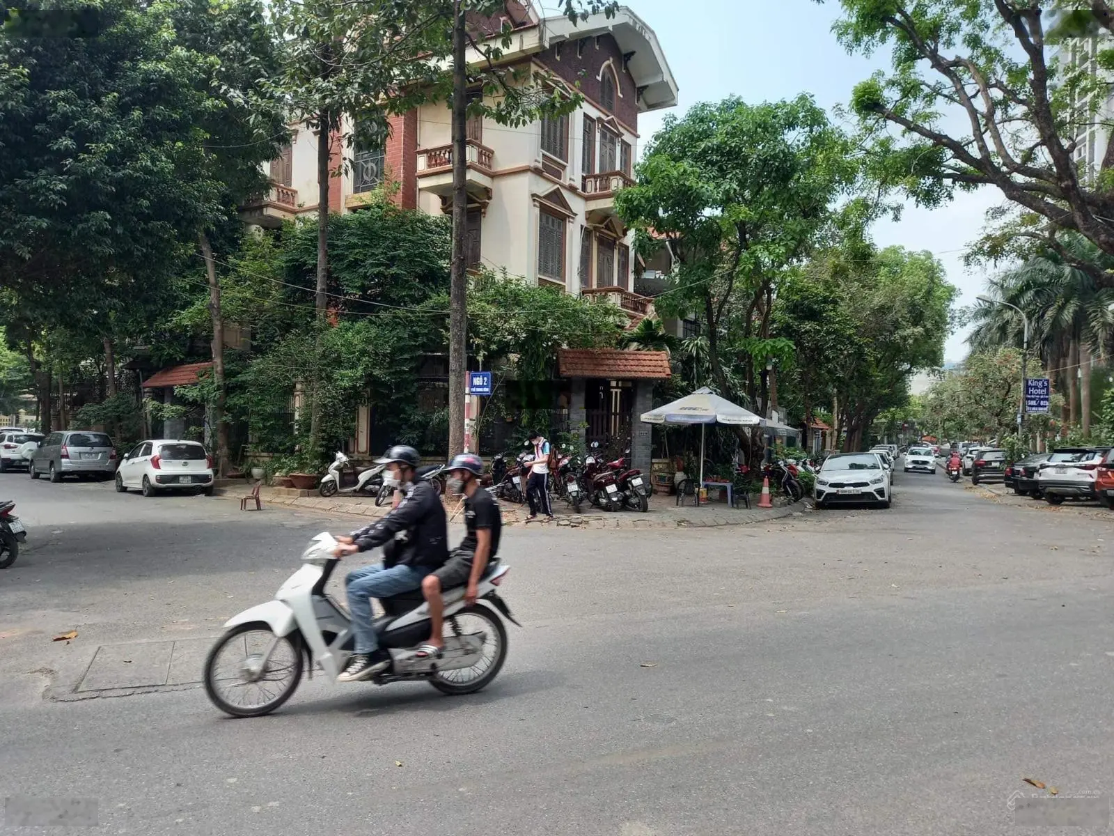 Chính chủ bán đất 10m ra phố Nguyễn Chí Thanh ôtô vào thoải mái kinh doanh tốt cho thuê 100tr/tháng