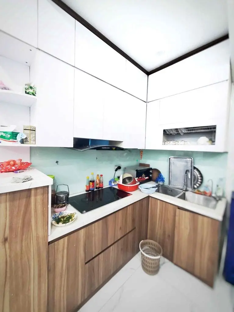 Cực hiếm, phân lô ba bước ra ô tô Định Công, 3 ngủ, 30m2 5 tầng 3.X tỷ