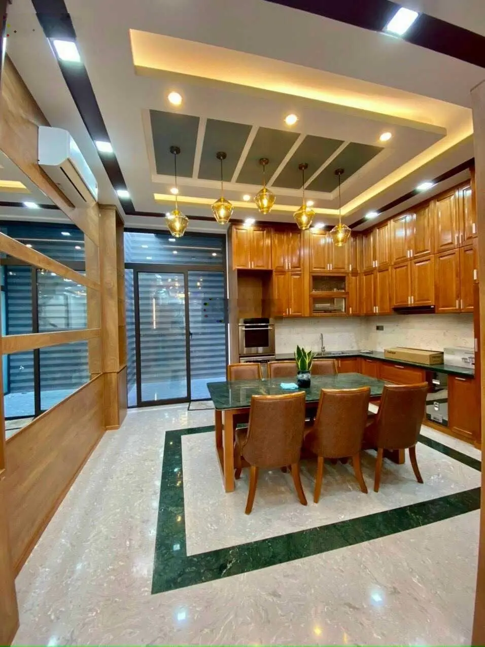 Bán nhà 3 lầu (4x18m) mặt tiền đường Số khu Công Ích Quận 4, P. Phú Mỹ, Quận 7 giá: 11,5 tỷ