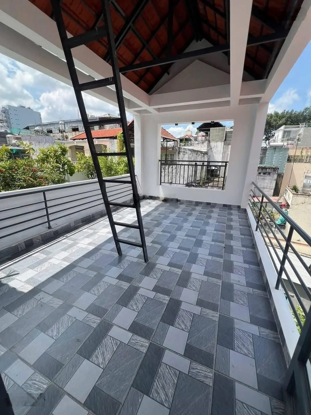 Bán nhà mới xây đẹp lung linh đường Nguyễn biểu P2 Q5. Hẻm thẳng cách đường 30m (4x14m) 8.9 tỷ