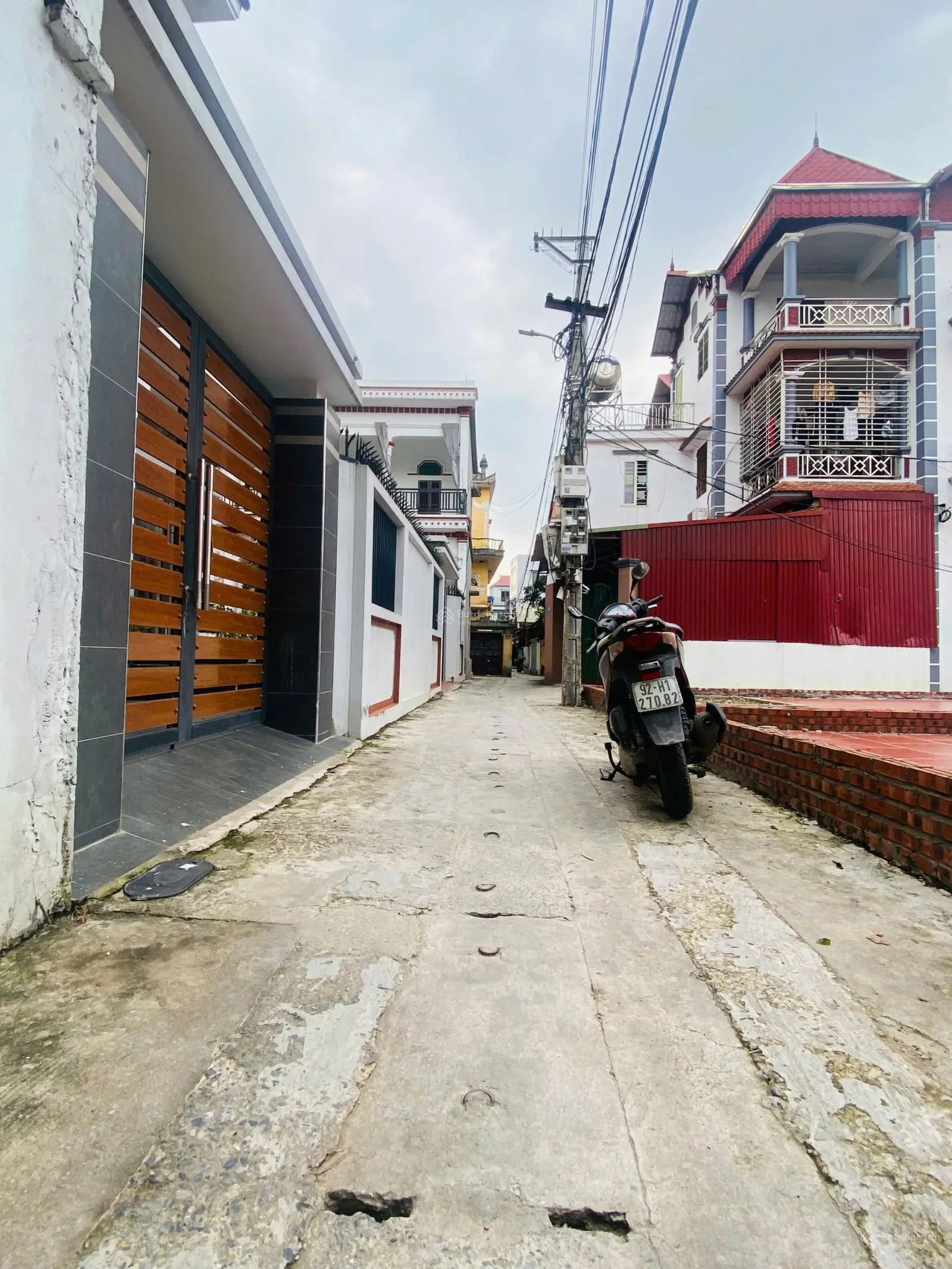 Bán 42,2m2 đất Lực Canh - Xuân Canh - Đông Anh. MT 4m, ngõ ô tô, cách 200m ra Vin Cổ Loa