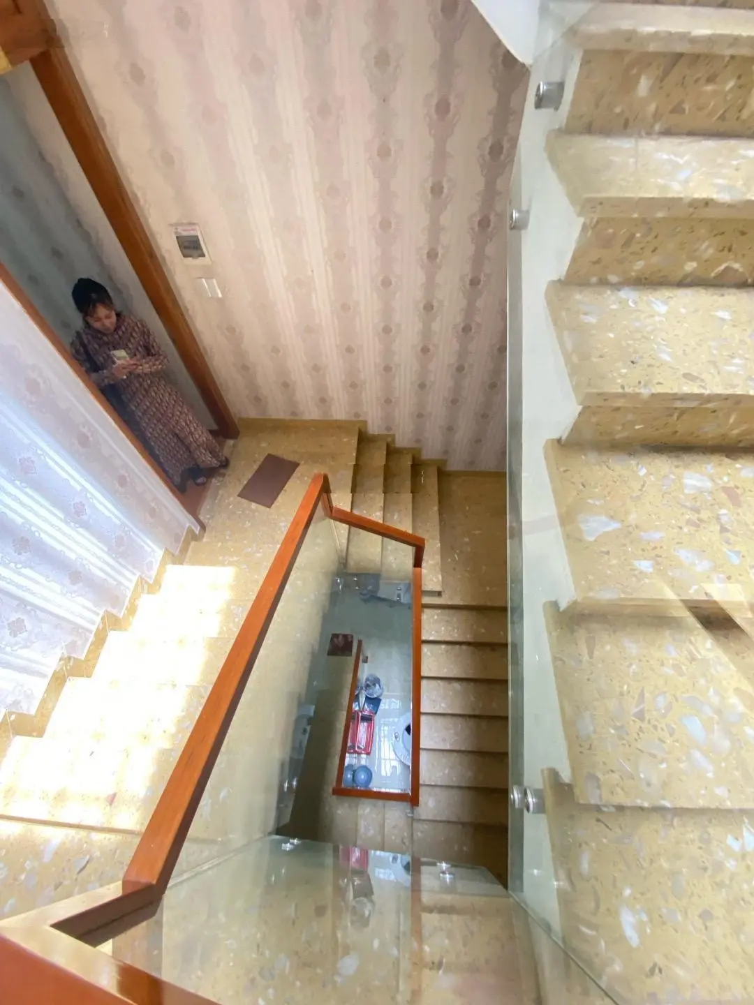 Bán nhà 3 tầng mặt tiền Nguyễn Hữu Thọ, 85.1m2, sát 2 bệnh viện lớn, ngay đoạn kinh doanh sầm uất