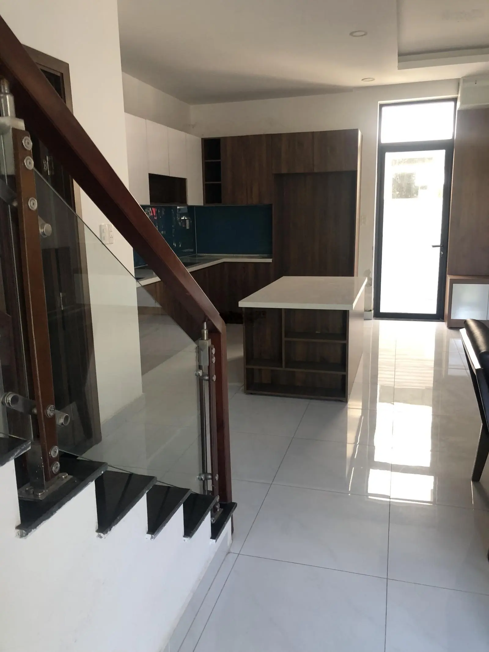 Bán nhà phố 3PN, 4WC tại thị trấn Hóc Môn, 3,65 tỷ, 90m2