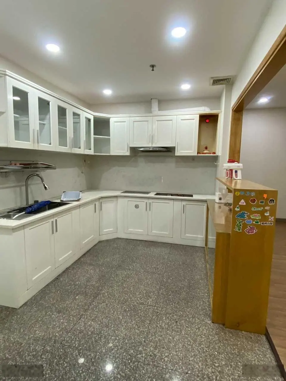 Bán căn hộ Giai Việt số 854 Tạ Quang Bửu P5 Q8, DT 150m2, 3PN, 2WC, NT cao cấp, giá 4.8 tỷ sổ hồng