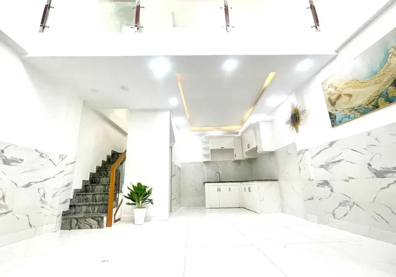 Bán gấp nhà đúc 3 tấm, sổ hồng công chứng, đã hoàn công đủ, giá nhỉnh 2 tỷ, Bình Tân, TP. HCM