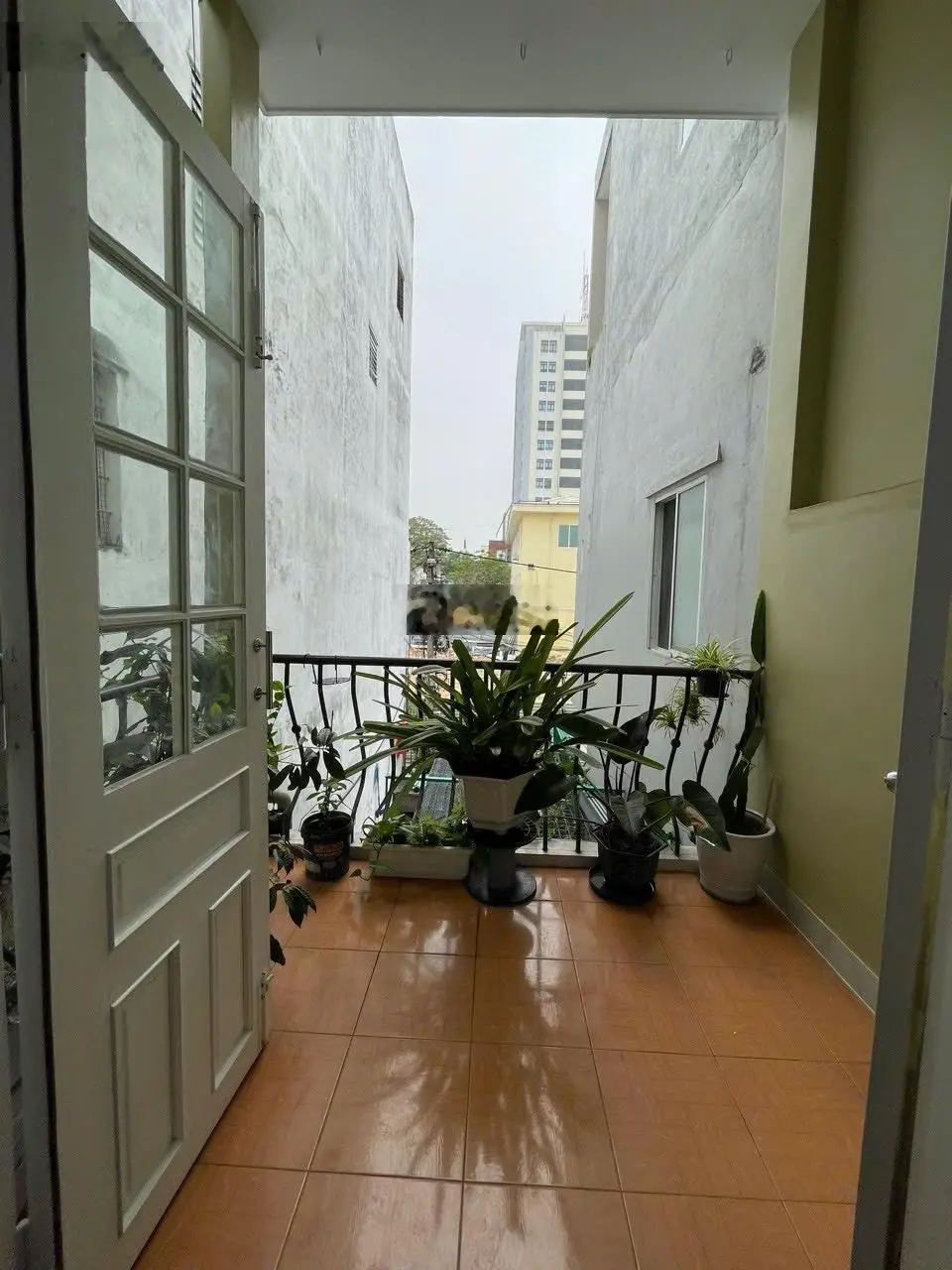 Bán Gấp Nhà Trung Tâm Phố - Lê Lợi - Cạnh Bên Công An TP - DT đất 64m Sân Rộng 70m2 - Chỉ 4.3 tỷ TL
