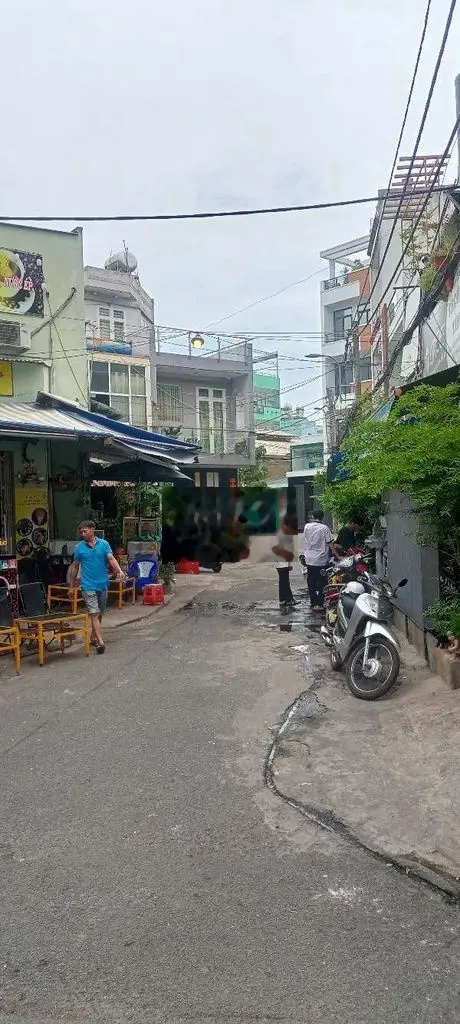 Bán nhà cũ đường 762 Hồng Bàng P1 Q11 giá rẻ hẽm xe tải 8m