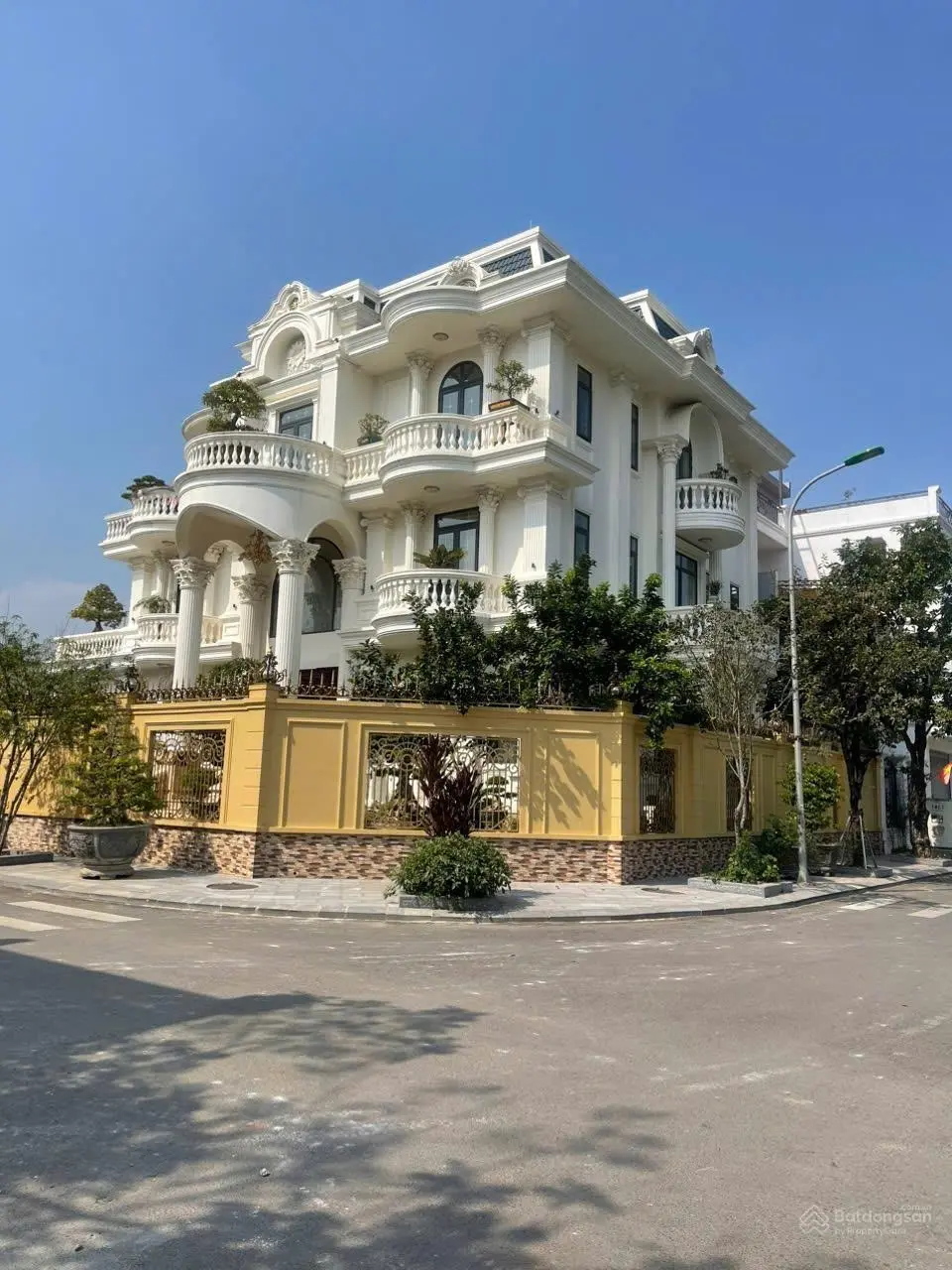 Bán BT đẹp xuất sắc 4,1 tỷ, 105m2 tại Đường 6, Mộc Châu, Sơn La
