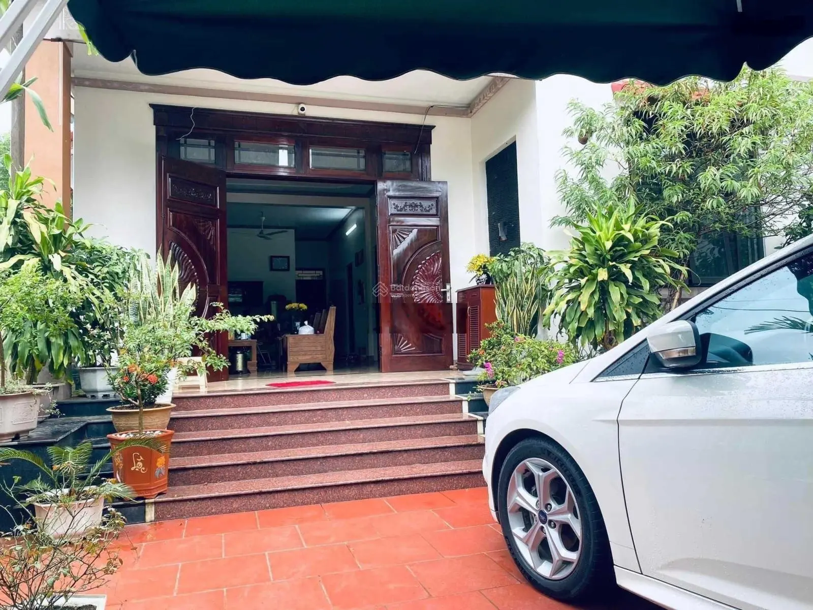 Bán nhà vườn,3 phòng ngủ. Diện tích đất 410m2,khu Hạ sơn, tt Thanh Sơn.Gía 2 tỷ 950tr.