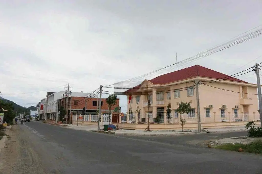 Cặp nền đường số 3 ngay Uỷ ban thị trấn giá rẻ
