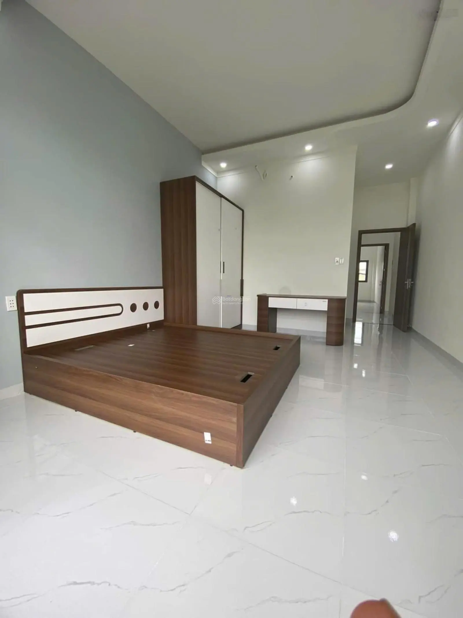 Cần bán nhà riêng 1 trệt 2 lầu 1 sân thượng thành phố Thuận An đường 22/12