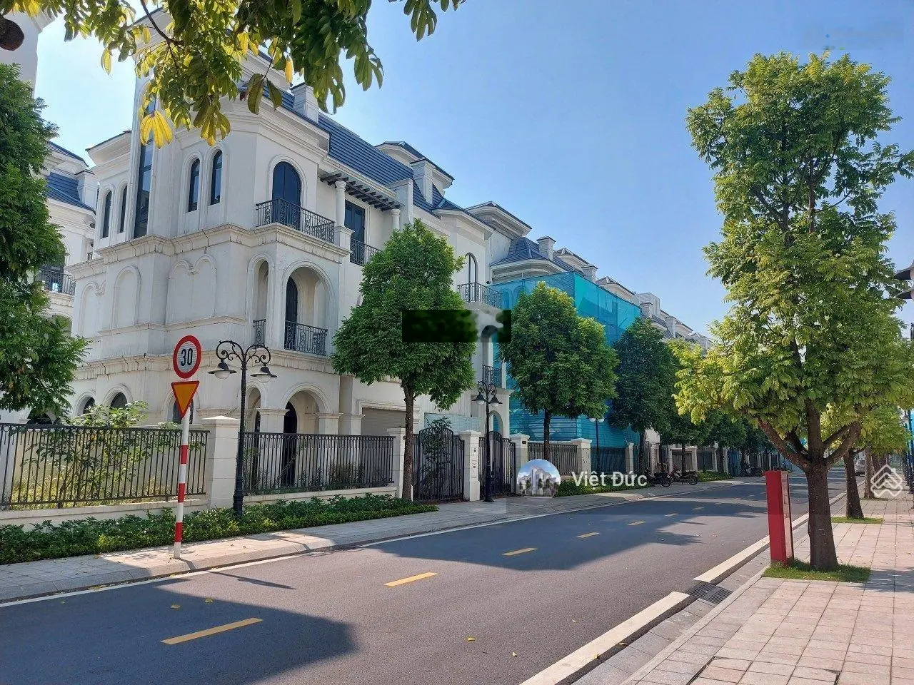 Chủ nhà cần bán song lập Sao Biển 150m2 giá chỉ 2x tỷ ngay mặt hồ điều hòa Vinhomes Ocean Park