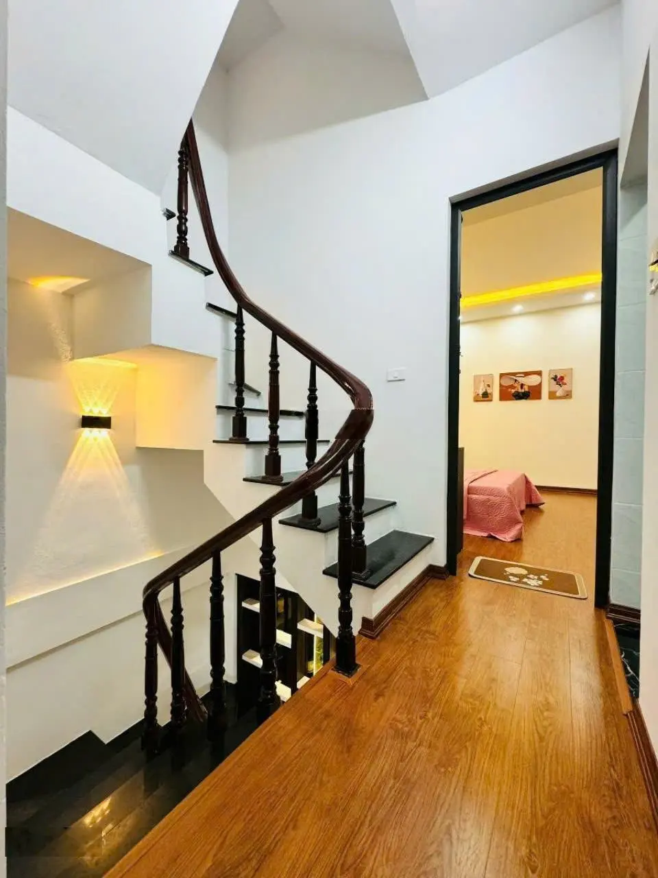 Bán nhà phố Phùng Chí Kiên phân lô quân đội, ngõ thông, kinh doanh 56m2, MT 4m, 15.45 tỷ