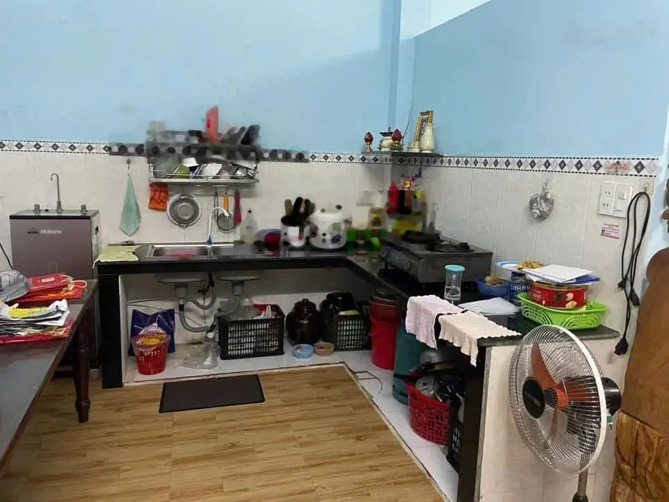 Cần bán gấp căn nhà mặt tiền đường Dương Bá Cung, giá chỉ 3 tỷ 200 TL