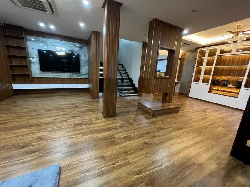 Bán nhà phân lô khu 7,2 ha phố Vĩnh Phúc Ba Đình 28 tỷ 190m2 MT 10m 4 tầng ô tô kinh doanh