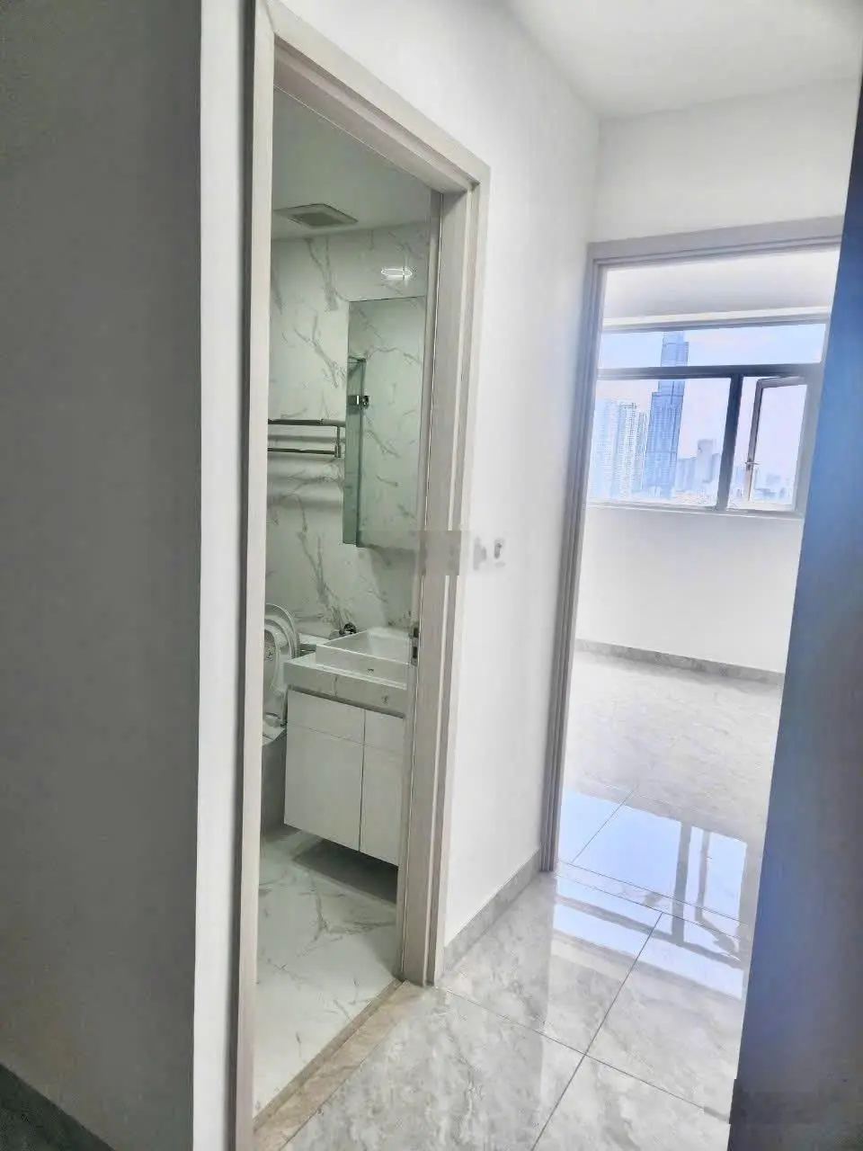 Sang nhượng căn hộ Paris Hoàng Kim ngay vòng xoay Trần Não - Lương Định Của Quận 2: 71m2 - 2PN