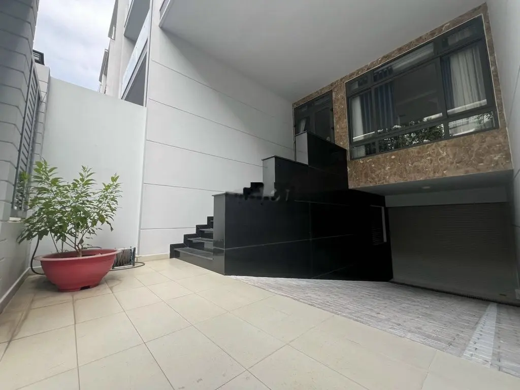 Bán nhà 4 tầng giá 17,2 tỷ, diện tích 102,5 m2, tại Hiệp Bình Phước, Thủ Đức