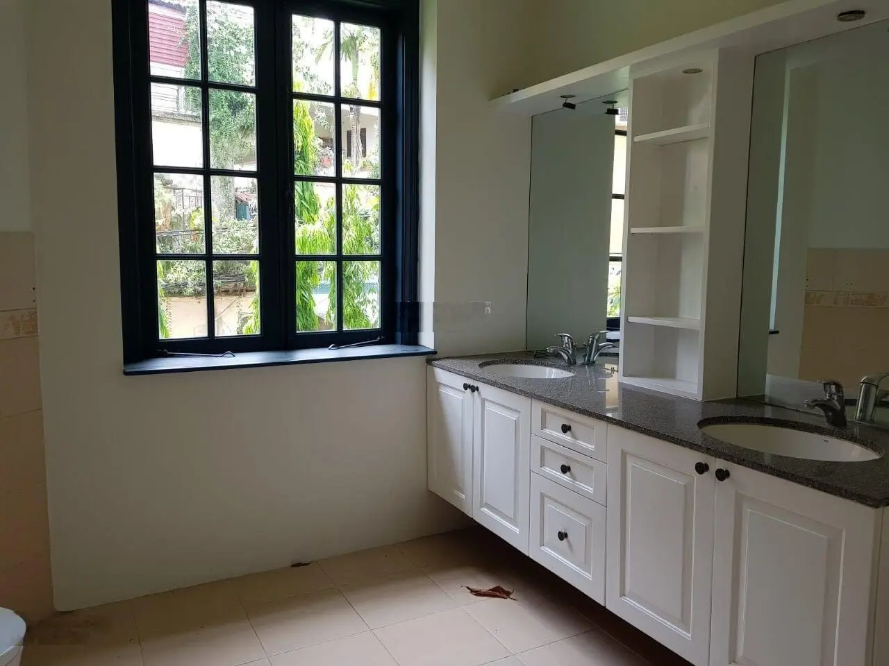 Bán căn biệt thự nhà vườn. 1400m2 full thổ cư