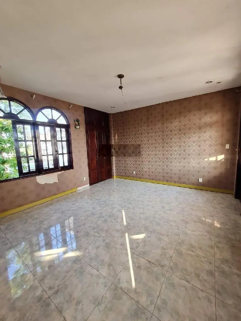 Biệt thự sân vườn, hồ bơi Phạm Văn Đồng 306m2, 3 tầng. Bán gấp Giảm cực sốc 28tỷ xuống còn 14tỷ